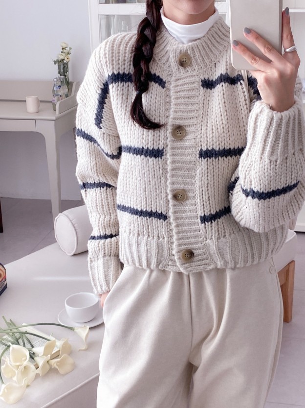 Knit cardigan